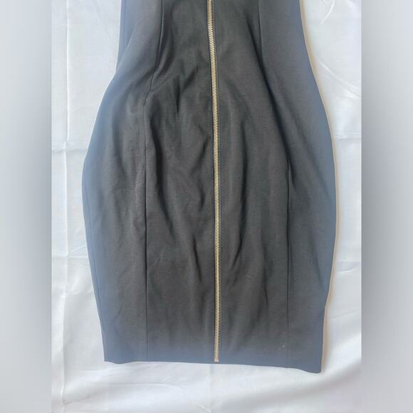 House of CB | Rodene Two-Tone Black & Tan Dress |
Size Extra Small - Picture 7 of 8